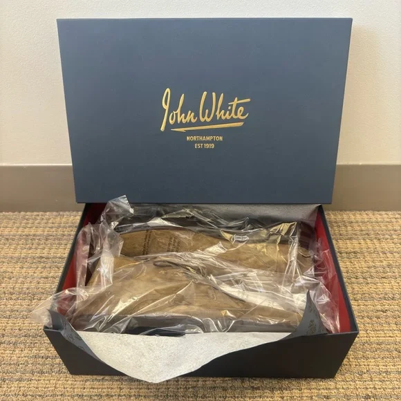 NIB John White Northampton Osborne Antelope Suede Chukka Boots display picture 1